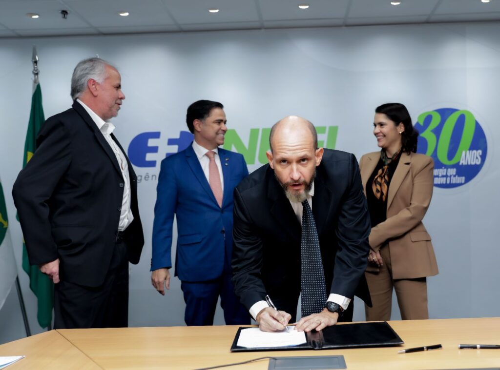 ANEEL formaliza adesão à quitação antecipada do saldo devedor do UBP com participação da SEFAC 02
